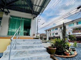 For rent 3 bedrooms townhouse in Mueang Phuket, Phuket