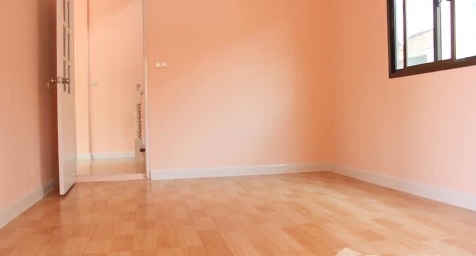 For sale 4 bedrooms house in Nong Chok, Bangkok