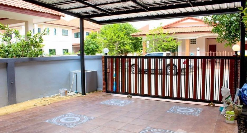 For sale 4 bedrooms house in Nong Chok, Bangkok