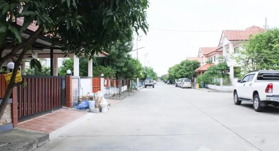 For sale 4 bedrooms house in Nong Chok, Bangkok