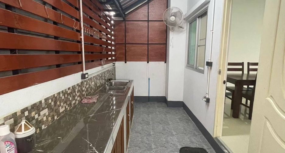 For sale 3 bedrooms townhouse in Mueang Chiang Rai, Chiang Rai