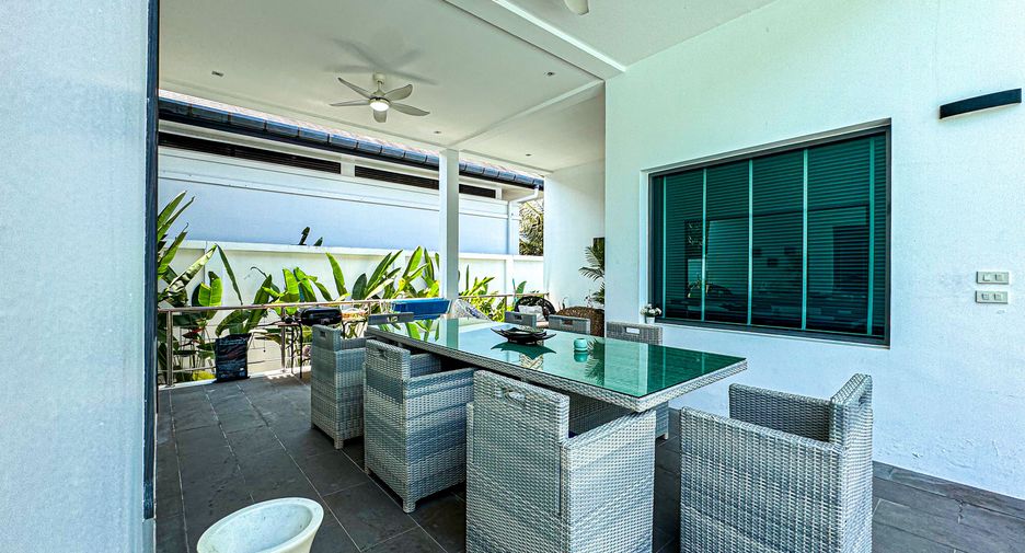Villa en venta y en alquiler de 4 habitaciones en Mueang Phuket, Phuket