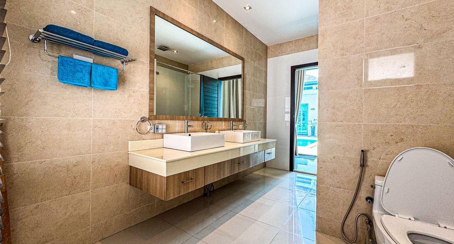Villa en venta y en alquiler de 4 habitaciones en Mueang Phuket, Phuket