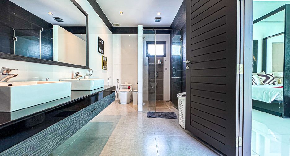 Villa en venta y en alquiler de 4 habitaciones en Mueang Phuket, Phuket