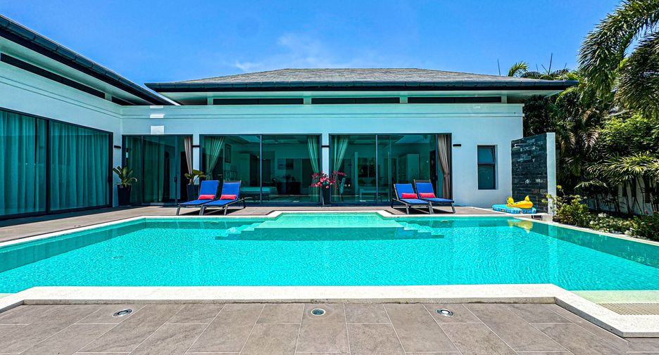 Villa en venta y en alquiler de 4 habitaciones en Mueang Phuket, Phuket