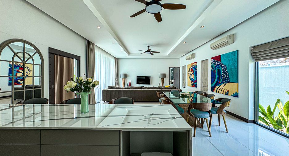 Villa en venta y en alquiler de 4 habitaciones en Mueang Phuket, Phuket