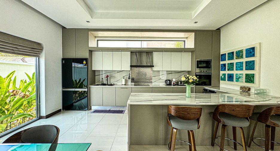 Villa en venta y en alquiler de 4 habitaciones en Mueang Phuket, Phuket