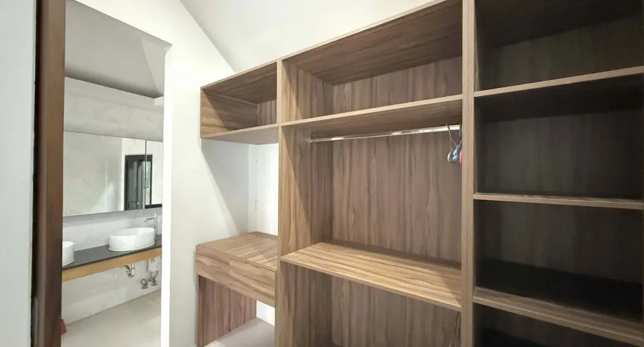 For rent 5 bedrooms villa in Thalang, Phuket