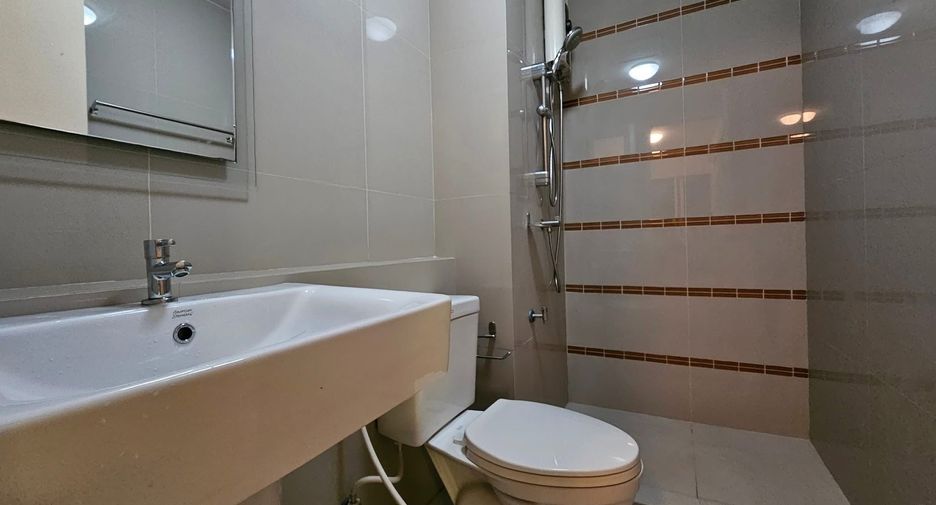 For sale 1 bed condo in Khlong Luang, Pathum Thani