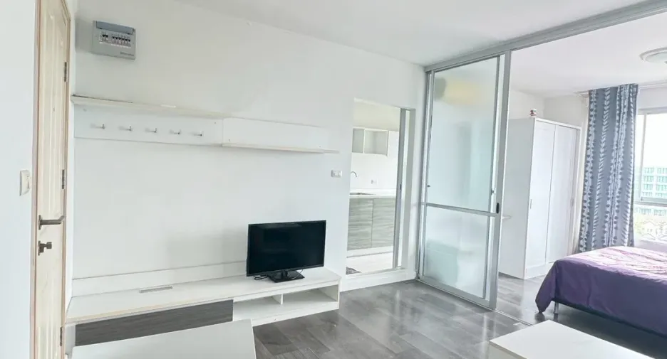 For sale 1 bed condo in Mueang Rayong, Rayong