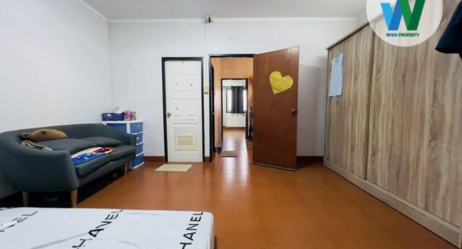 Продажа 2 спальни таунхаус в Sai Noi, Нонтабури