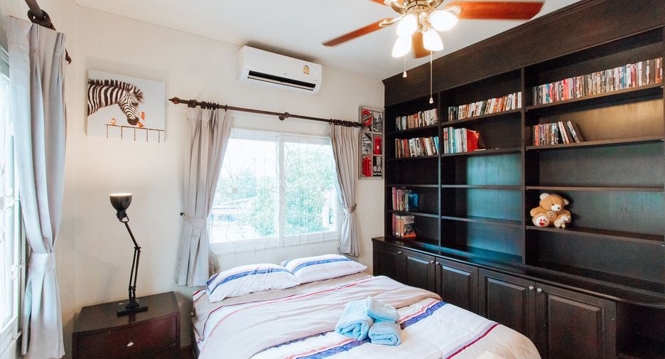 For rent 3 bedrooms villa in Bang Lamung, Chonburi
