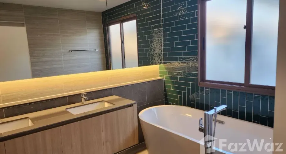 Haus zum Kauf mit 4 Zimmer in Bang Kapi, Bangkok