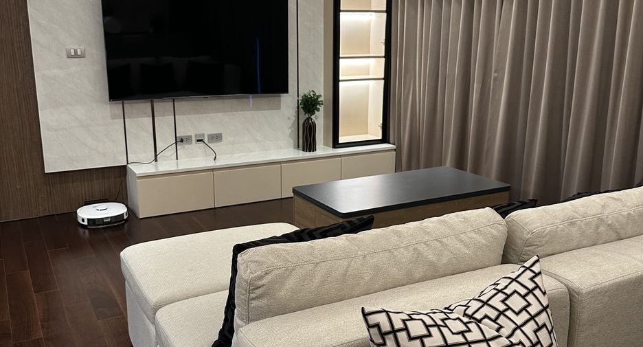 For sale and for rent 4 bedrooms condo in Bang Kho Laem, Bangkok