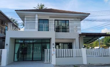 Casa en alquiler de 3 habitaciones en Kathu, Phuket