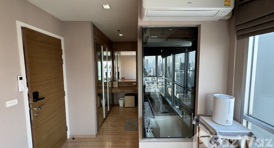 For sale 1 bed condo in Phaya Thai, Bangkok