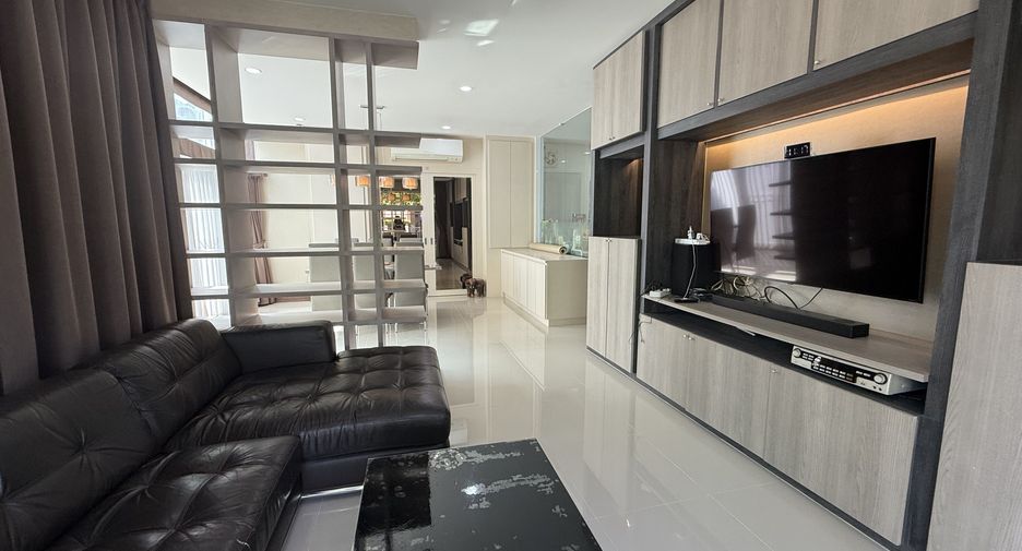 For sale 5 bedrooms house in Bang Phli, Samut Prakan