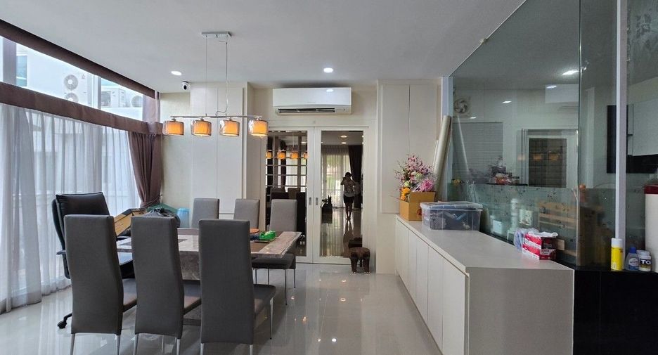 For sale 5 bedrooms house in Bang Phli, Samut Prakan