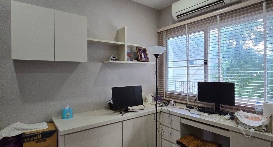 For sale 5 bedrooms house in Bang Phli, Samut Prakan
