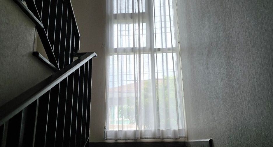 For sale 5 bedrooms house in Bang Phli, Samut Prakan