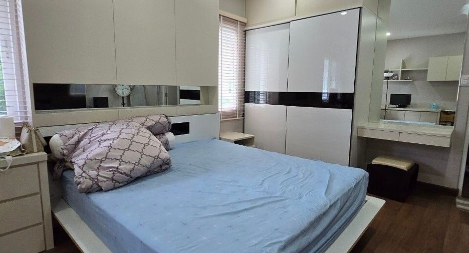 For sale 5 bedrooms house in Bang Phli, Samut Prakan