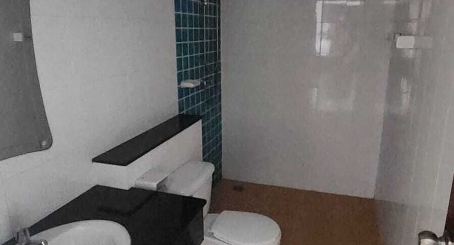 For sale 10 bedrooms retail Space in Mueang Phuket, Phuket