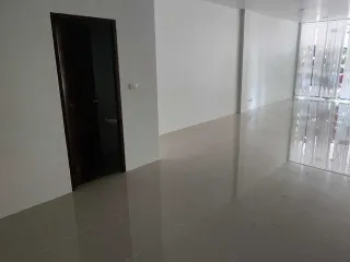 Local comercial en venta de 10 habitaciones en Mueang Phuket, Phuket