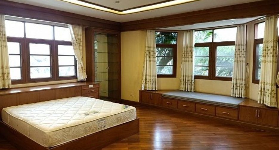 Casa en venta de 7 habitaciones en Chom Thong, Bangkok