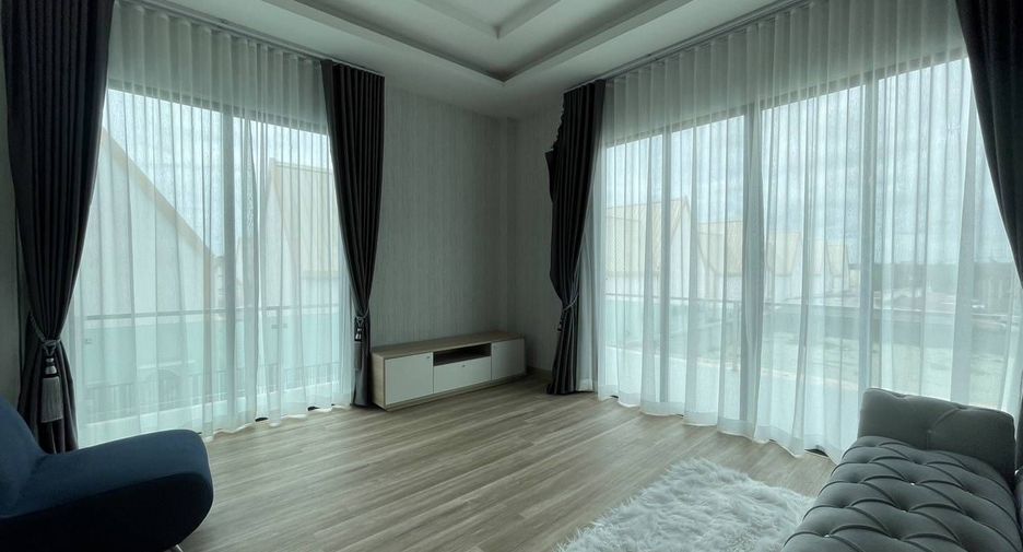 For sale 4 bedrooms villa in Bang Lamung, Chonburi