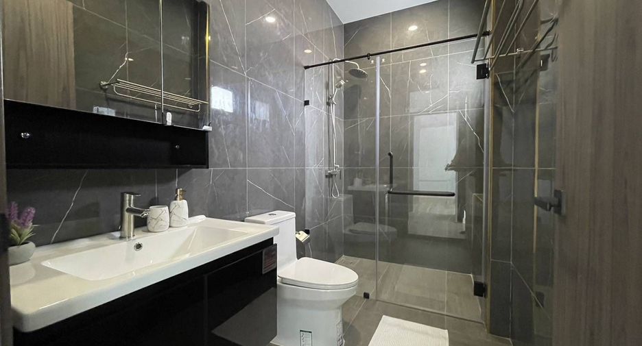 For sale 4 bedrooms villa in Bang Lamung, Chonburi