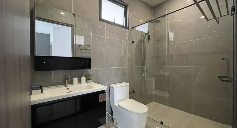 For sale 4 bedrooms villa in Bang Lamung, Chonburi