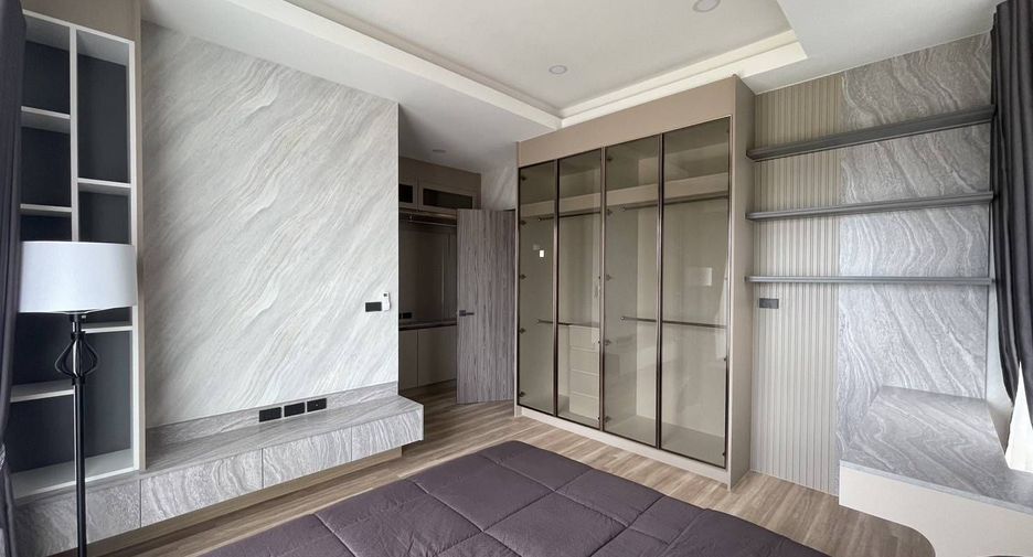 For sale 4 bedrooms villa in Bang Lamung, Chonburi