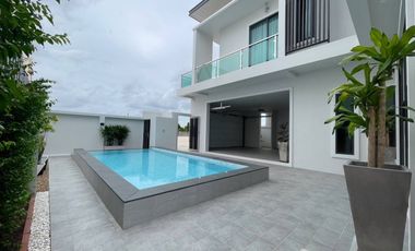 For sale 4 bedrooms villa in Bang Lamung, Chonburi