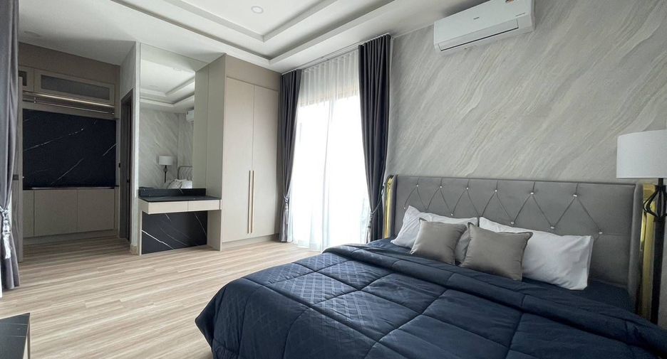 For sale 4 bedrooms villa in Bang Lamung, Chonburi