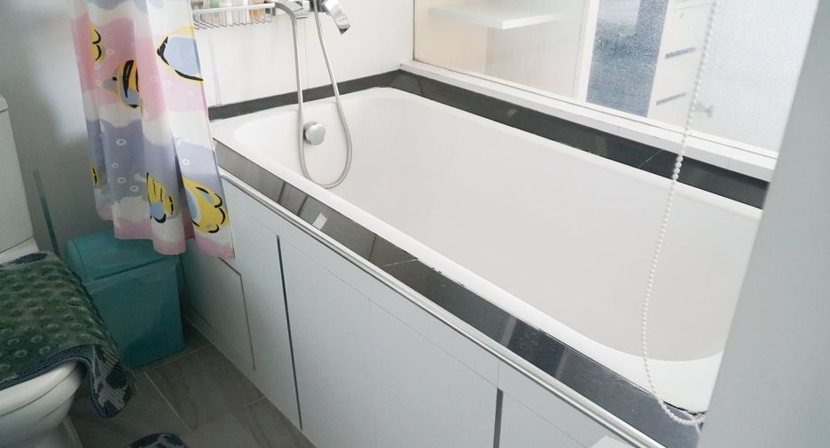 For rent 1 bed condo in Mueang Rayong, Rayong