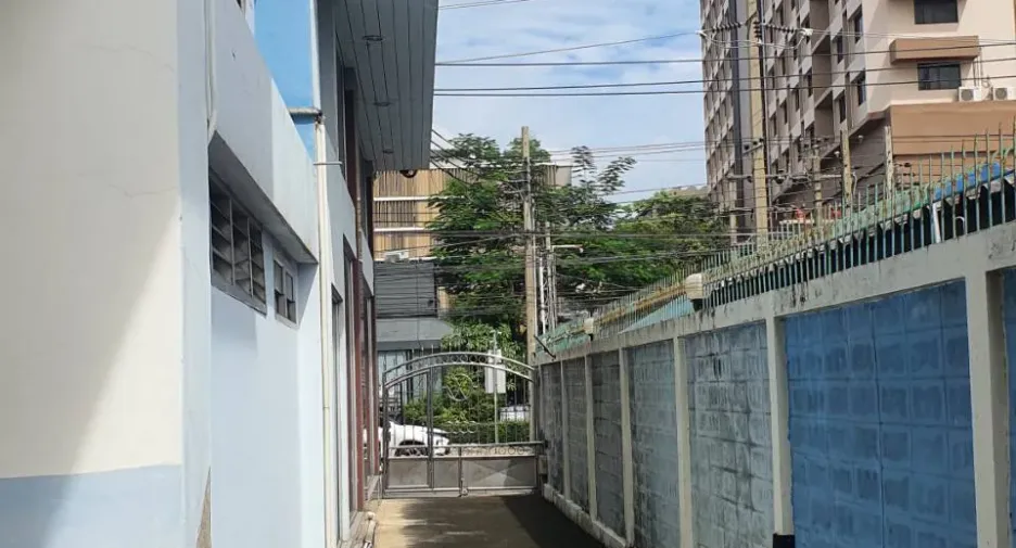 Casa en venta de 10 habitaciones en Huai Khwang, Bangkok