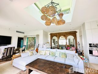 For rent 4 bedrooms villa in Mueang Phuket, Phuket
