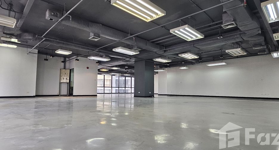 Oficina en venta en Watthana, Bangkok