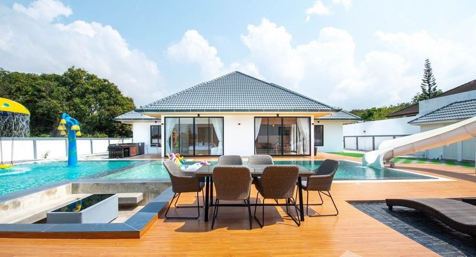 À vendre 6 chambres villa à Huay Yai, Pattaya