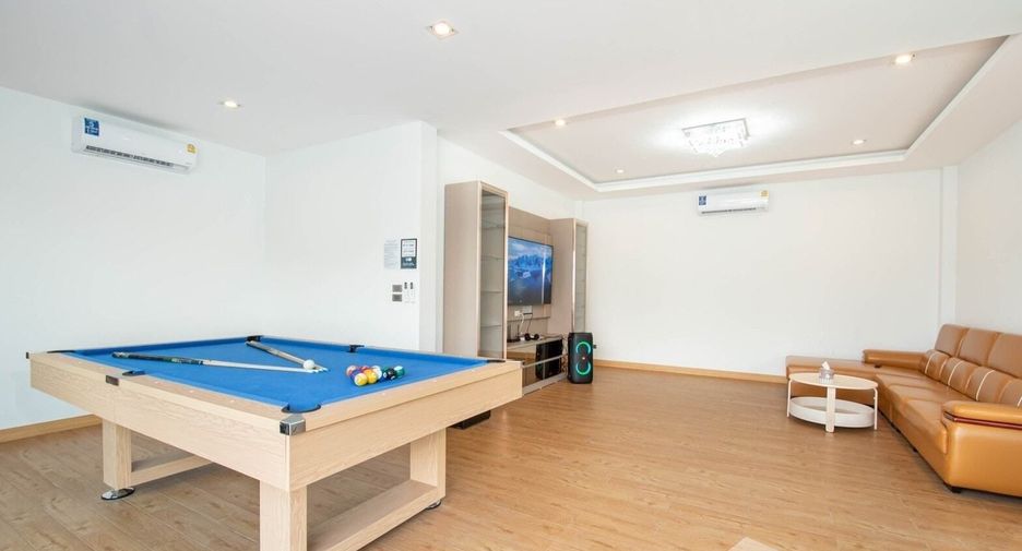 À vendre 6 chambres villa à Huay Yai, Pattaya