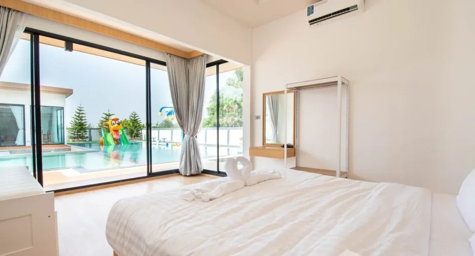 À vendre 6 chambres villa à Huay Yai, Pattaya