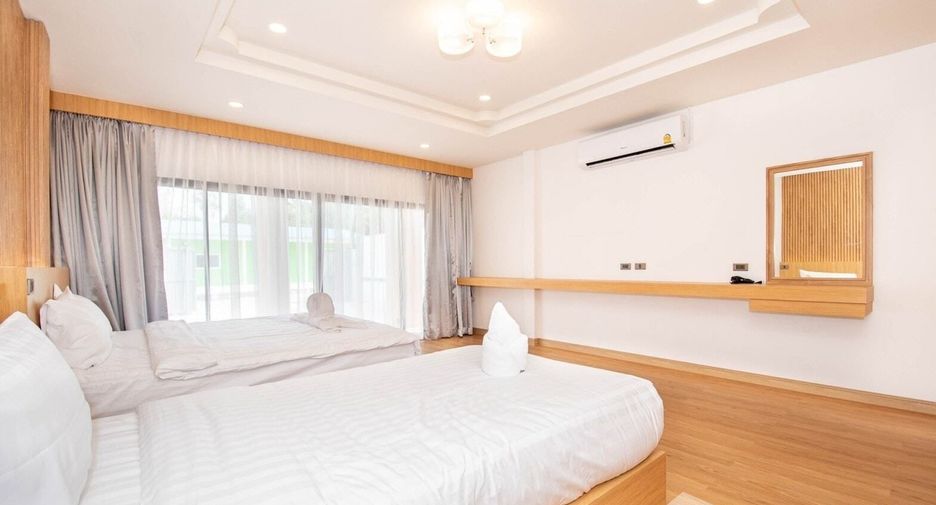 À vendre 6 chambres villa à Huay Yai, Pattaya