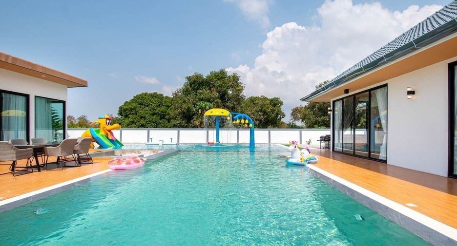 À vendre 6 chambres villa à Huay Yai, Pattaya