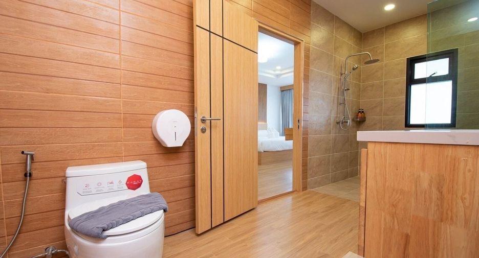 À vendre 6 chambres villa à Huay Yai, Pattaya