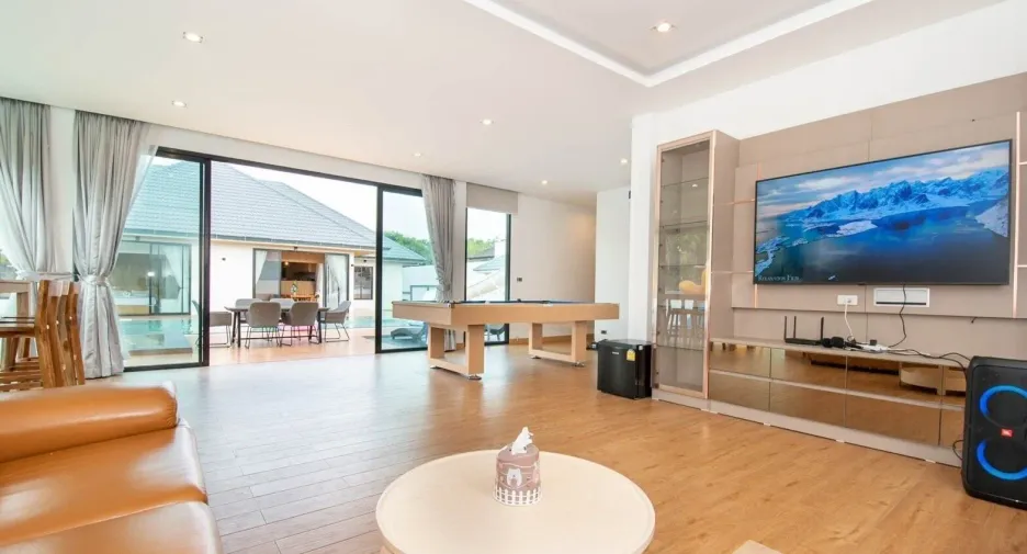 À vendre 6 chambres villa à Huay Yai, Pattaya