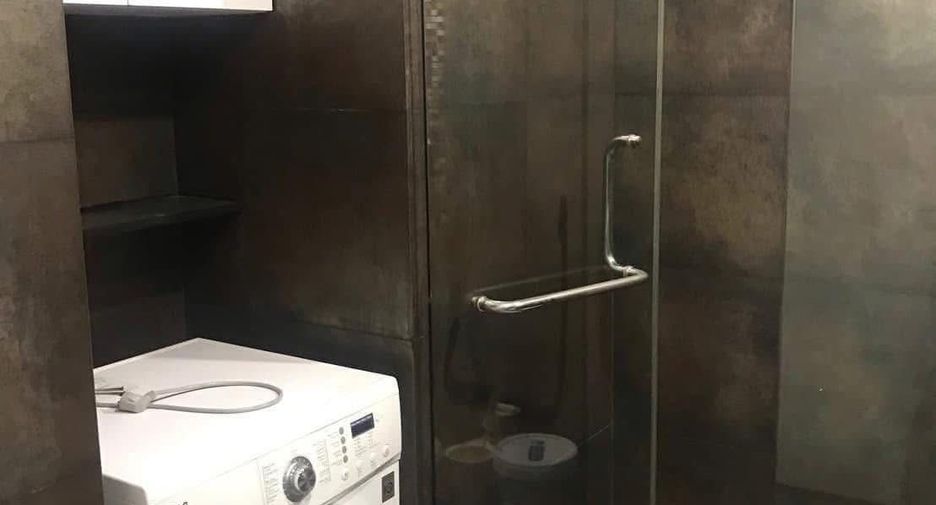 For sale 1 bed condo in Khlong Toei, Bangkok