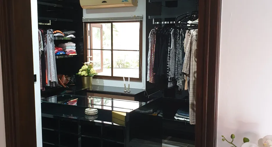 For sale and for rent 4 bedrooms villa in Thalang, Phuket