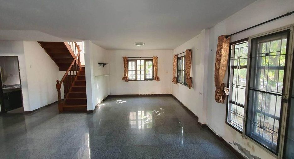 For sale 3 bedrooms house in Nong Chok, Bangkok