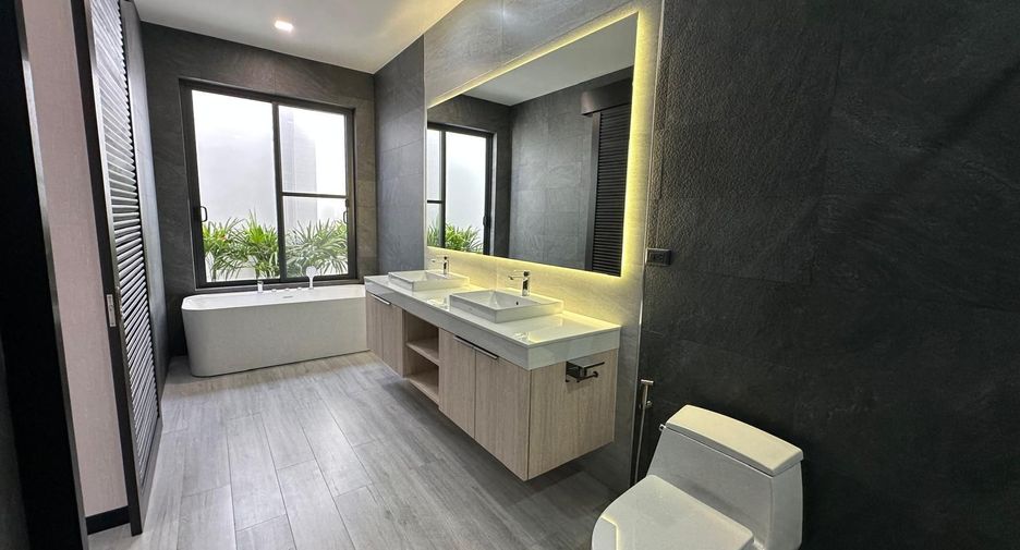 Villa zum Kauf mit 4 Zimmer in Mueang Phuket, Phuket