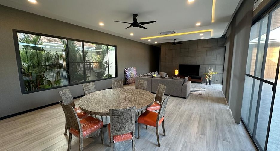 Villa zum Kauf mit 4 Zimmer in Mueang Phuket, Phuket
